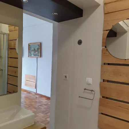 Pensjonat Grand Sasimi House Porto