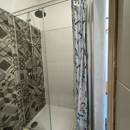Pensjonat Grand Sasimi House 3*