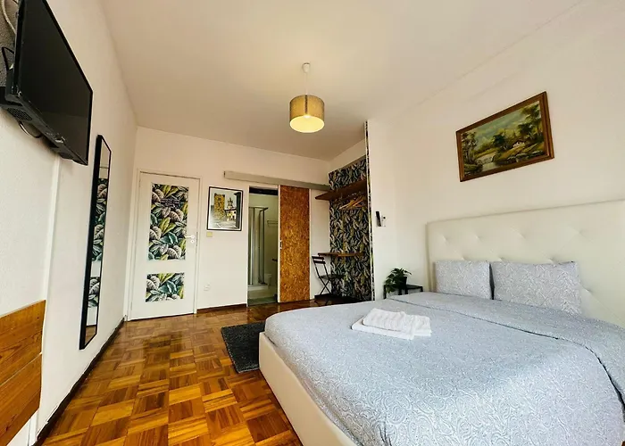 Grand Sasimi House Gæstehus Porto