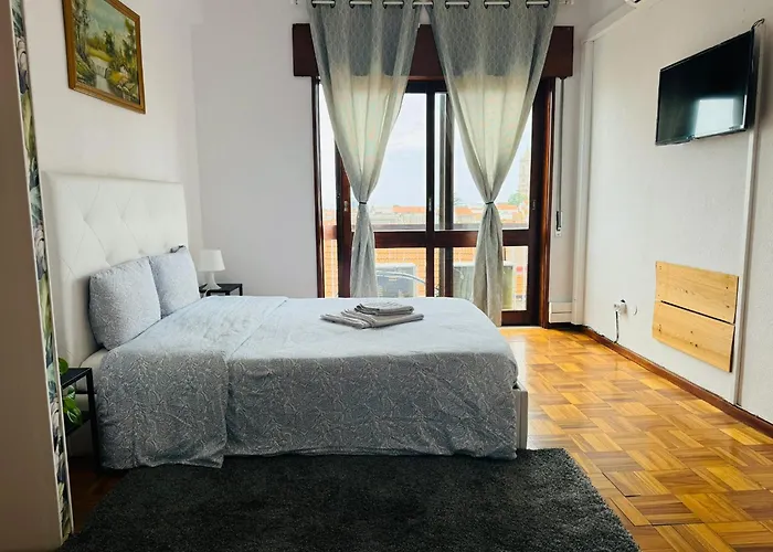 Grand Sasimi House 게스트하우스 3*